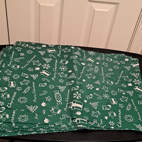 Other - 15 ct 14.5×19 Green Christmas Themed Polymailers